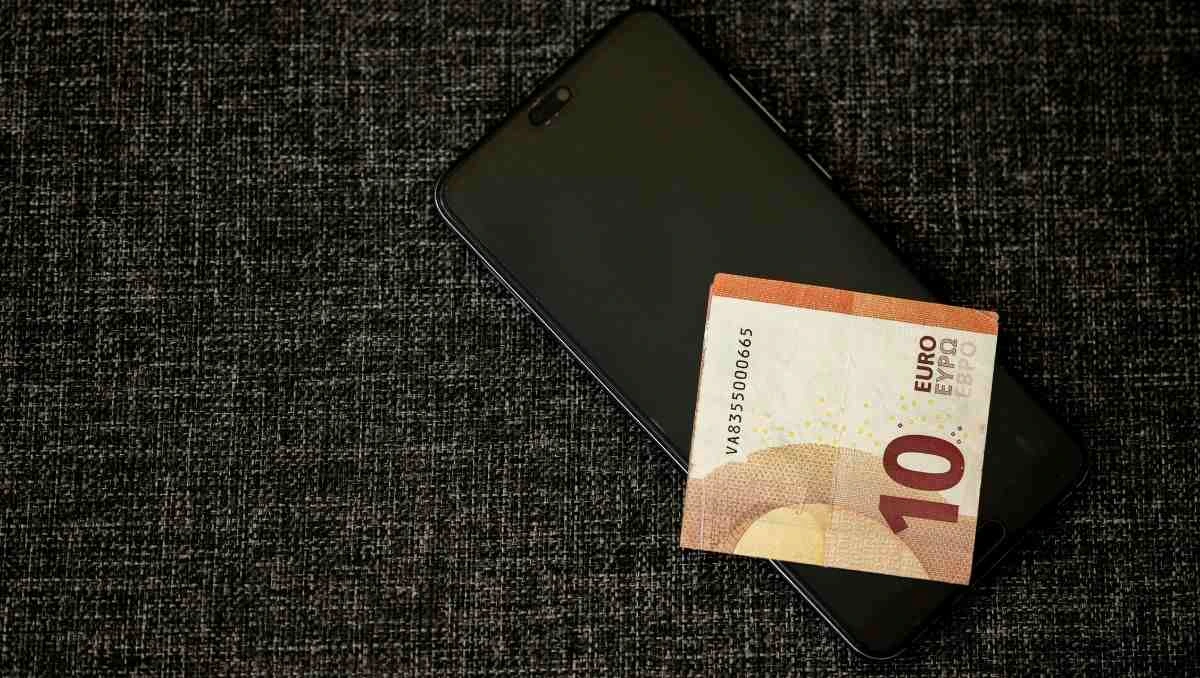 Stop Wasting Money! These Mobile Recharge Apps Give You the Best Cashback in India